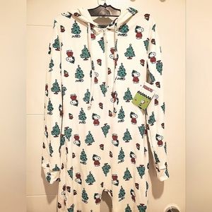 NEW Snoopy Christmas Onesie🎄 Peanuts Brand 🥜 Women's Size Small